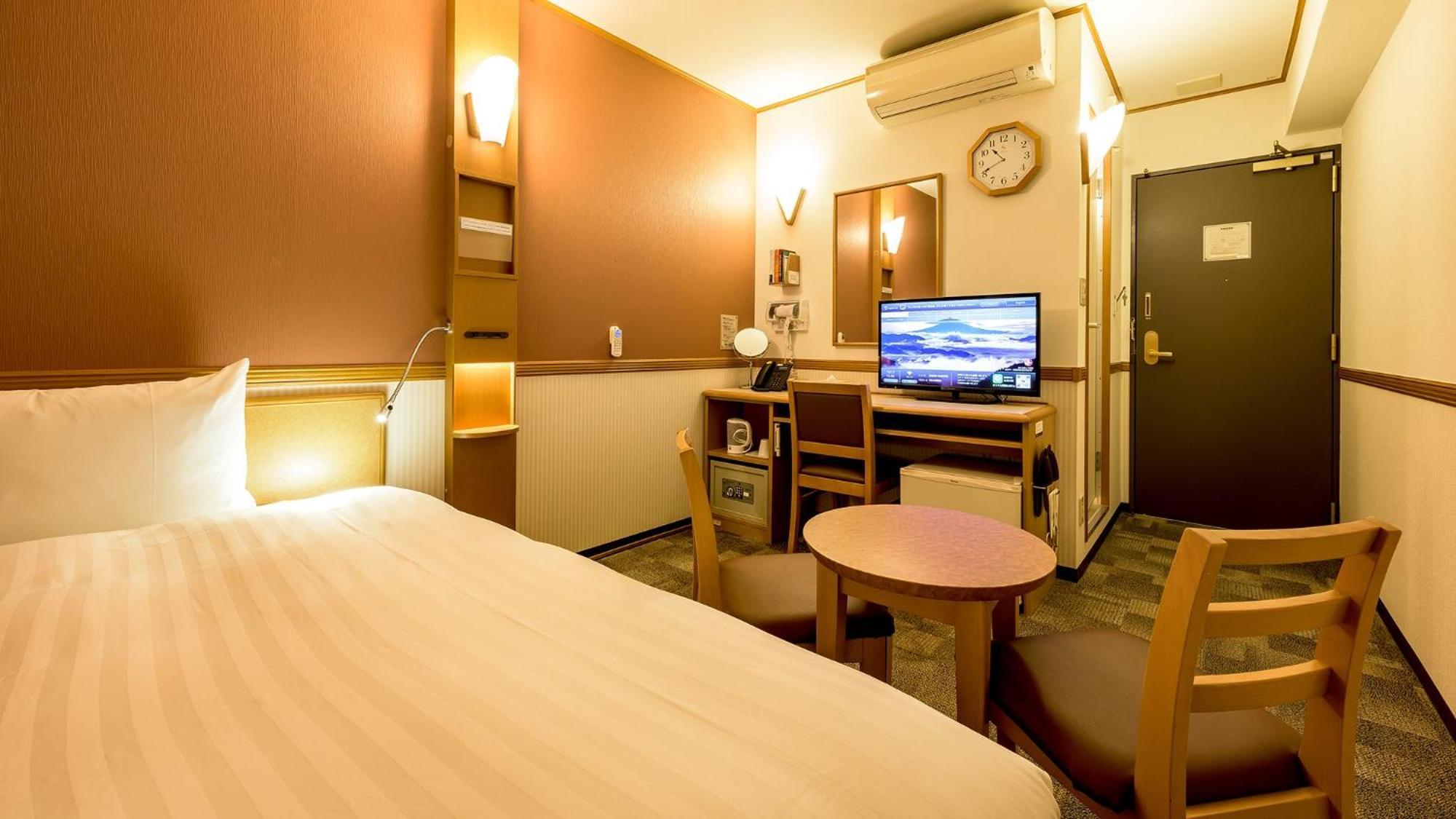 Toyoko Inn Takasaki Eki Nishi Guchi No 2 Kamer foto