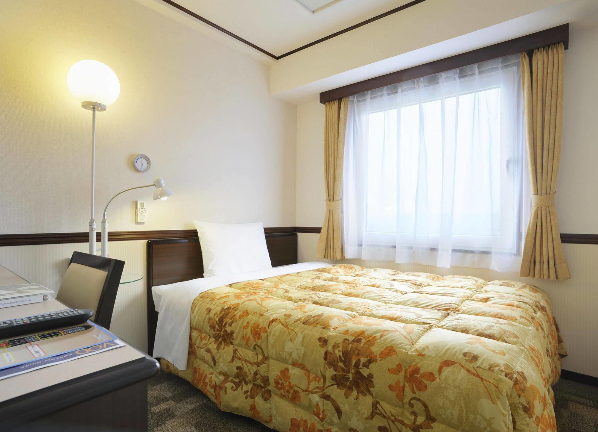 Toyoko Inn Takasaki Eki Nishi Guchi No 2 Buitenkant foto